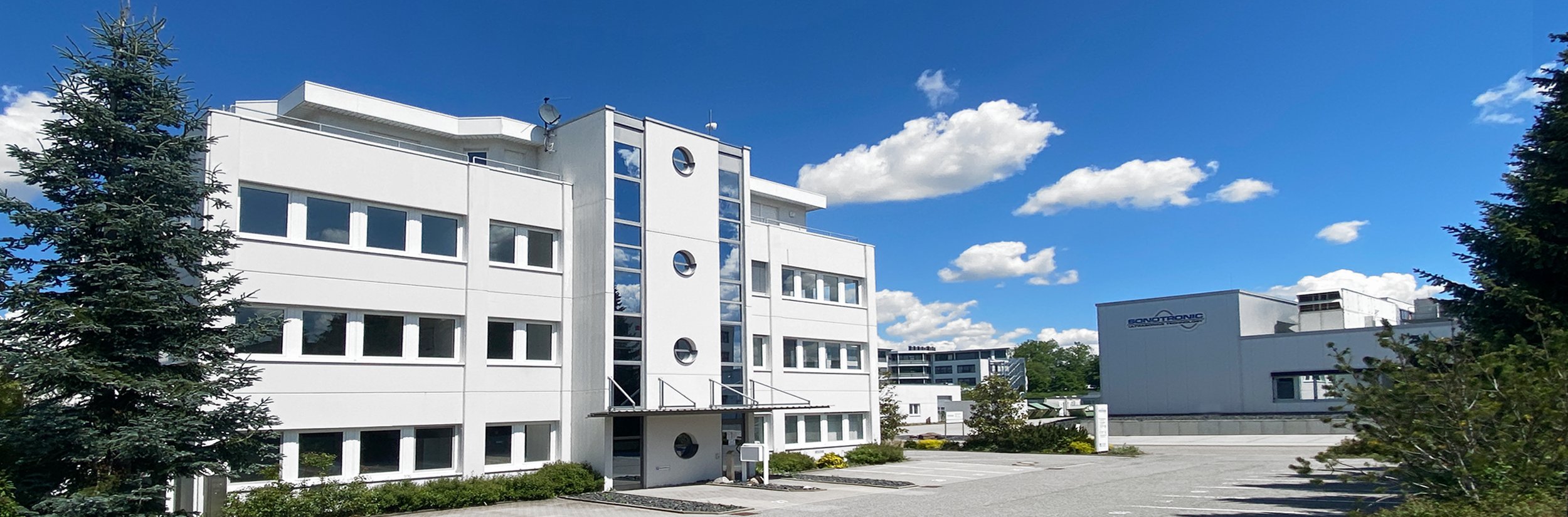 Firmensitz in Karlsbad Ittersbach Hauptgebaeude